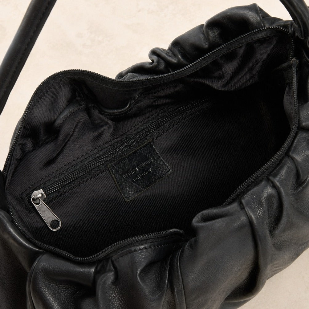 Leather Culture Black Leather Shoulder Bag